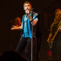 paul-rodgers-rock-meets-classic-2013-nuernberg-09-03-2013-23